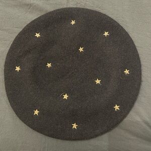 Army Green Beret with Gold Stars